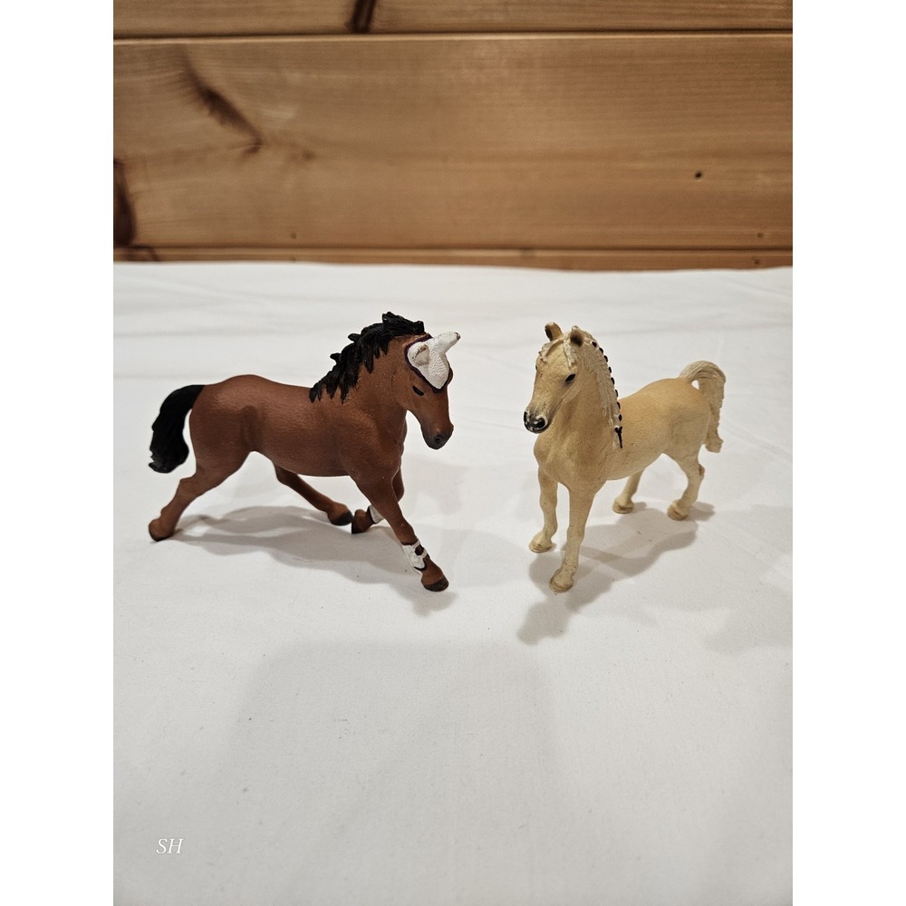 Schleich Horse Figurine Lot of 2 Bay Unicorn & Cream Pony Toy Figures 2013 2015